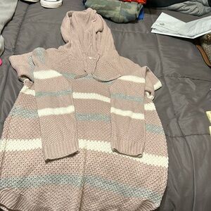 Women’s Jr sweater never worn
